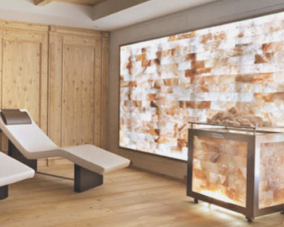 Image shows an example of a Himalayan salt wall that will be installed in The Orangery pool house of Kensington Gardens Resort Living Community.